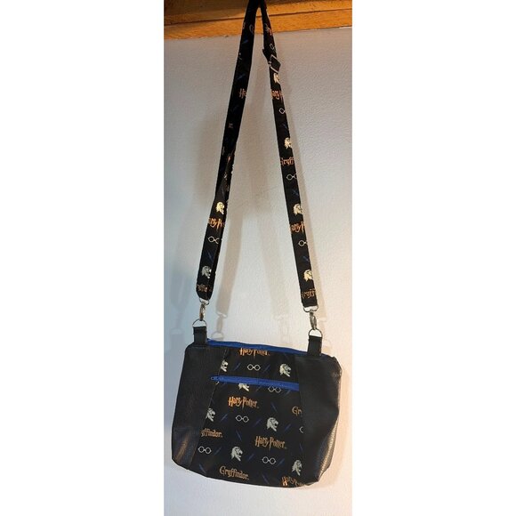 Harry Potter Gryffindor Crossbody Bag Adj Strap & Zip Pockets Faux Leather/Cloth - Picture 1 of 9